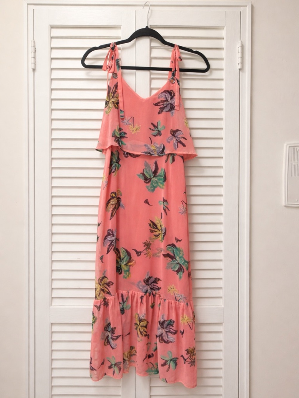 Line & Dot πΊ Riza Ruffle Midi Dress - Picture 2 of 6